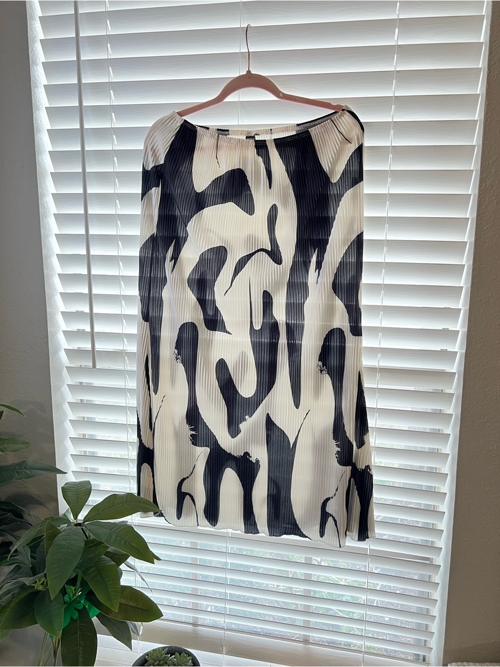 SHEIN Pleated Black and White Abstract Midi Skirt size XL